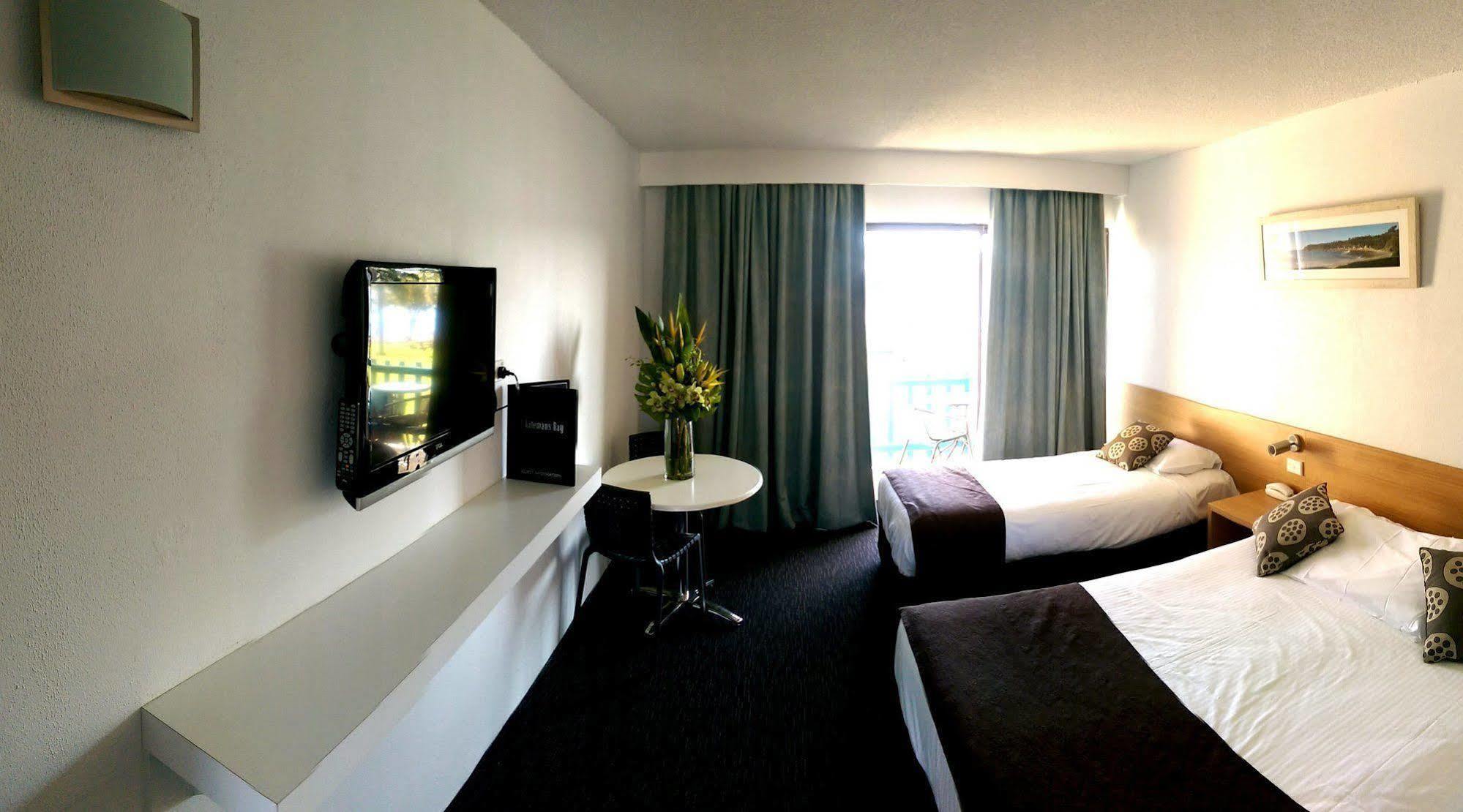 Mariners On The Waterfront Motel Batemans Bay Exterior photo